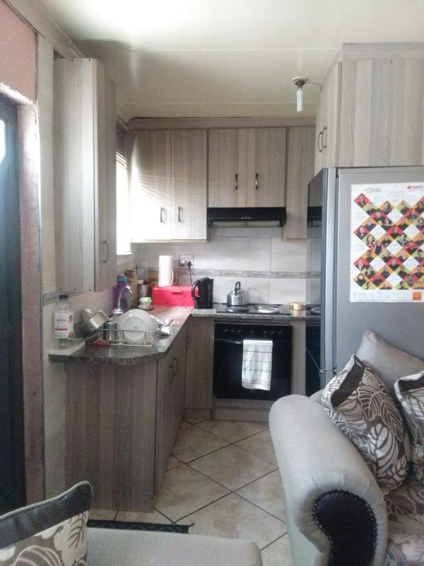 2 Bedroom Property for Sale in Mandela Park Western Cape